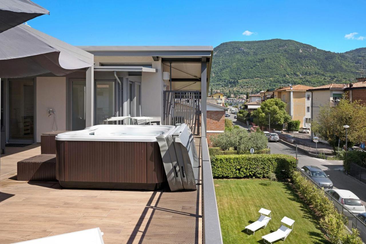Villa Donne Del Lago Vittoria サロ エクステリア 写真